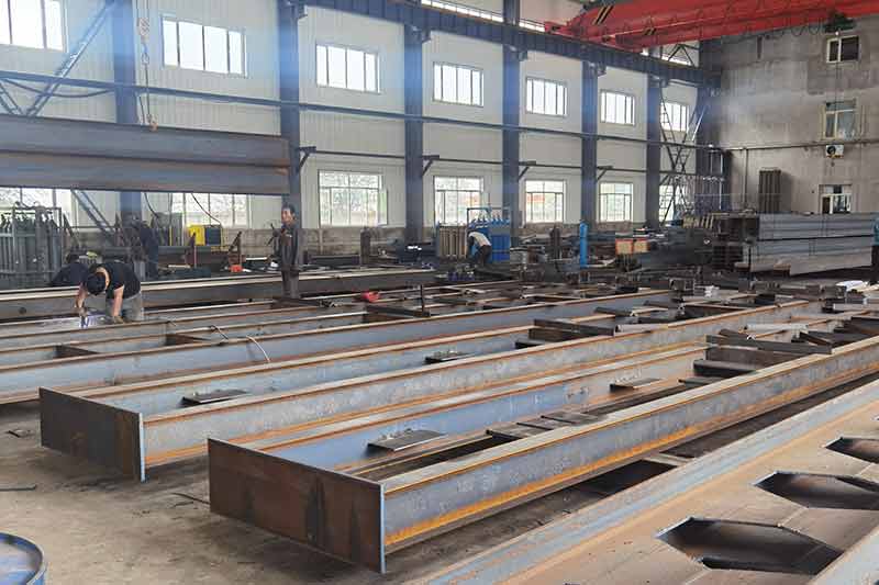 沈陽鋼結(jié)構(gòu)車間一角